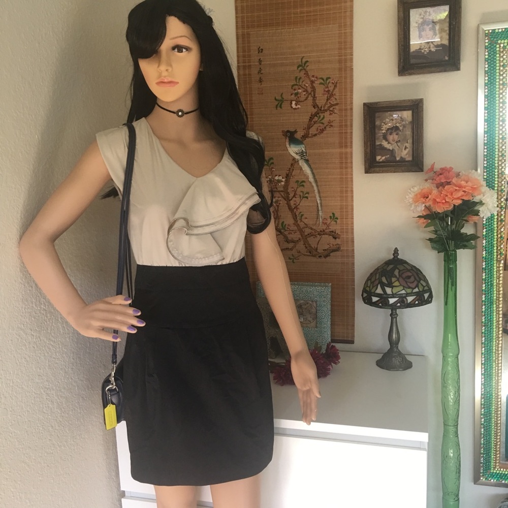 Arc & Co Sleeveless Short Dress Black & Ivory